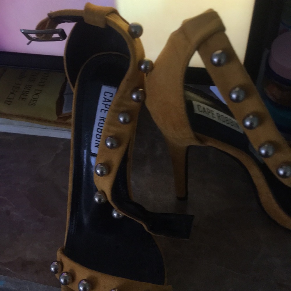 Honey Mustard Heels